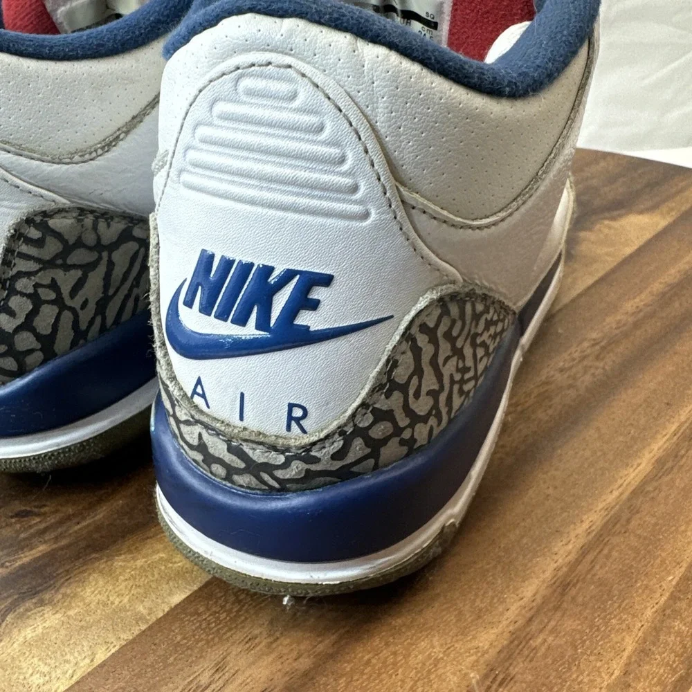Nike Air Jordan Shoe 854261-106 US Size‎ 6Y Blue/Red/White/Gray